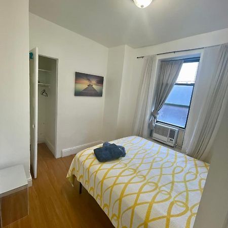 Room In A 2 Bedrooms Apt. 10 Minutes To Time Square! Уест Ню Йорк Екстериор снимка