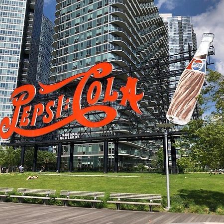 Room In A 2 Bedrooms Apt. 10 Minutes To Time Square! Уест Ню Йорк Екстериор снимка