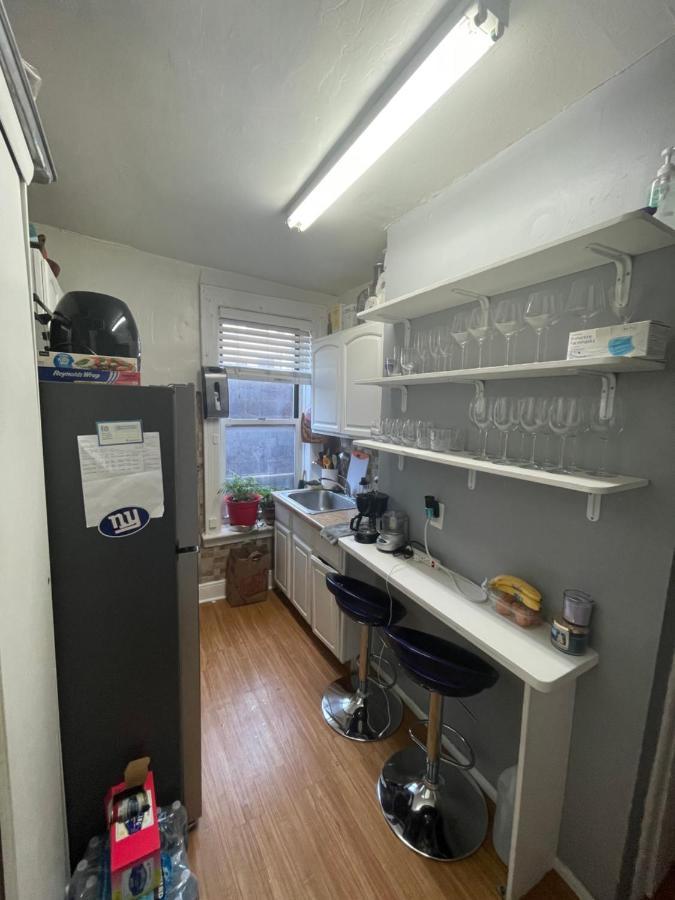 Room In A 2 Bedrooms Apt. 10 Minutes To Time Square! Уест Ню Йорк Екстериор снимка