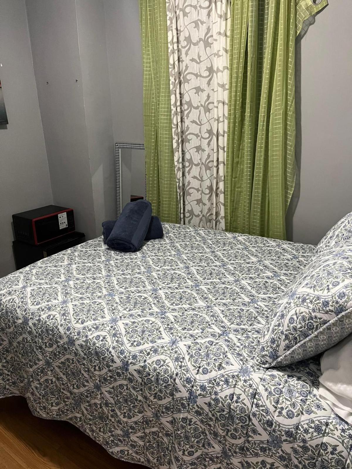 Room In A 2 Bedrooms Apt. 10 Minutes To Time Square! Уест Ню Йорк Екстериор снимка